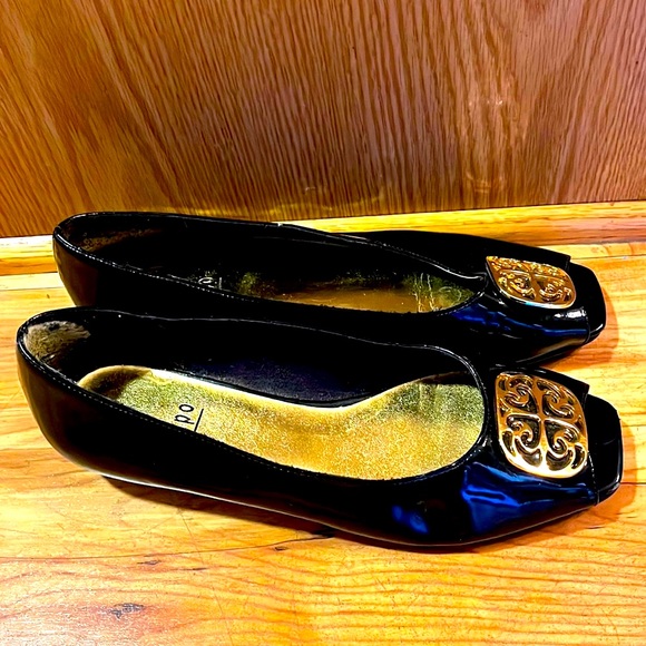 IMPO Alison vegan patent shiny peep toe gold accent mini wedge ballet flats VGUC - Picture 2 of 10